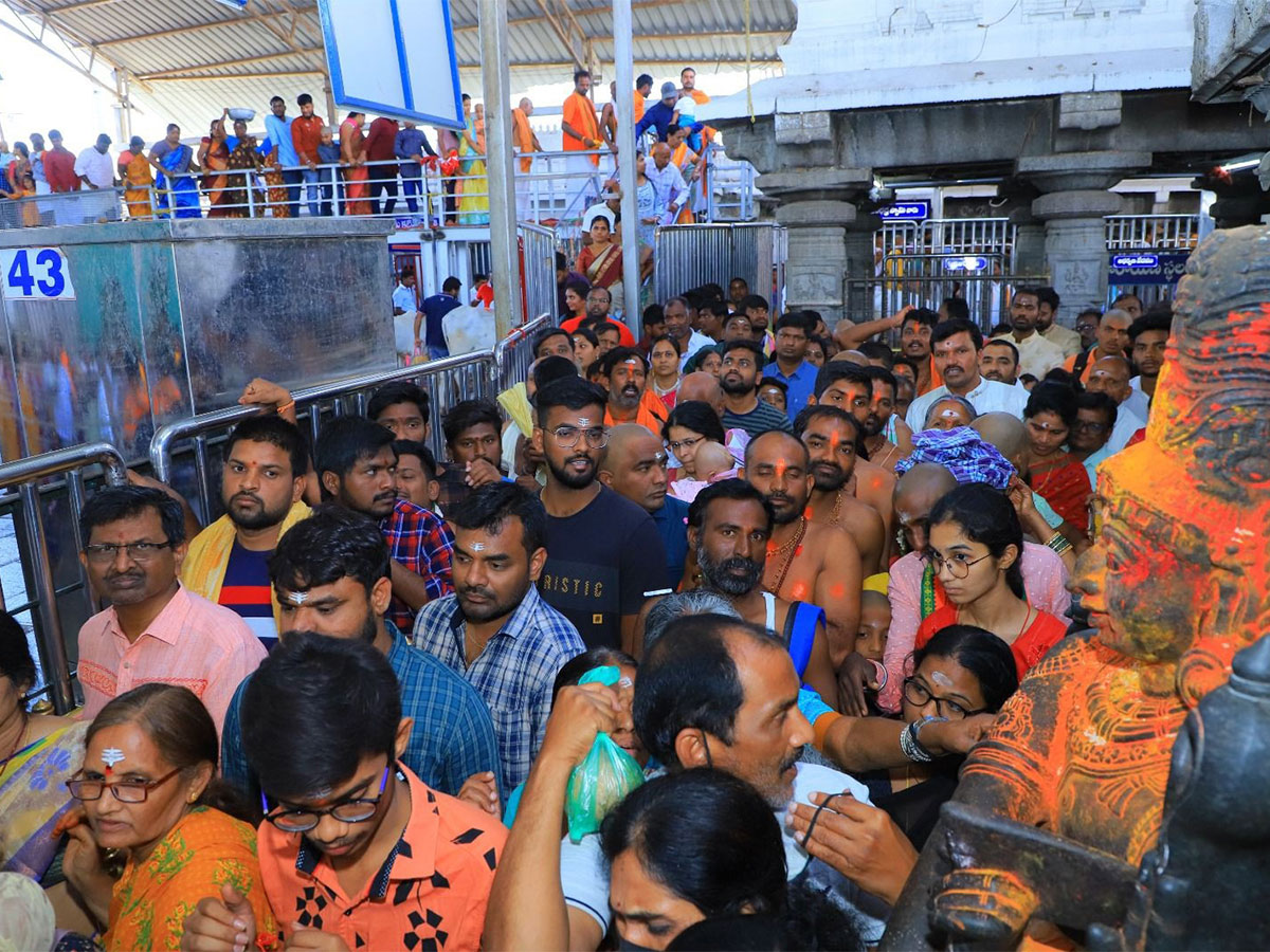 Kondagattu_20Anjaneya_20Swamy_20Temple-35.jpg 34