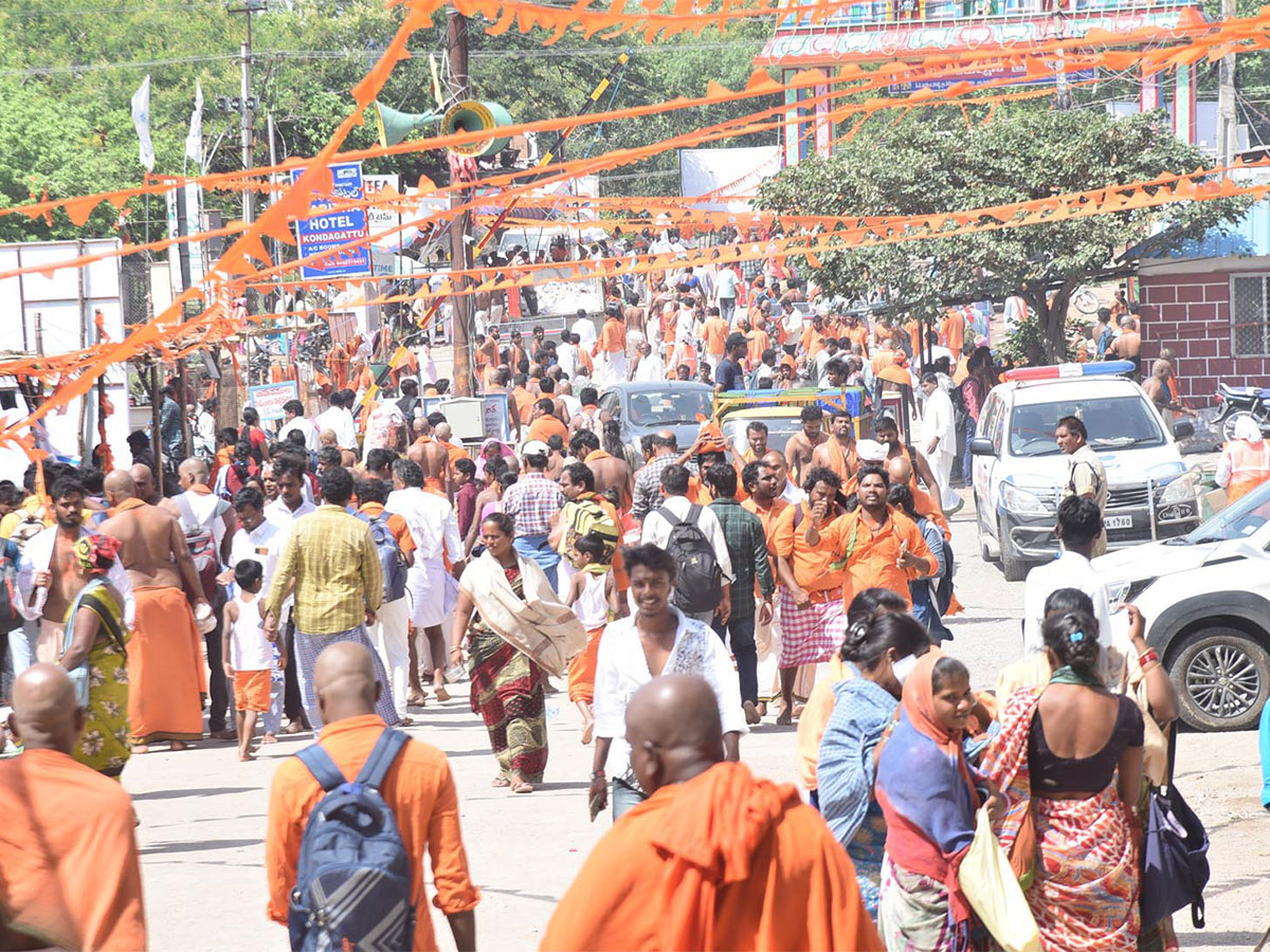Kondagattu_20Anjaneya_20Swamy_20Temple-36.jpg 35