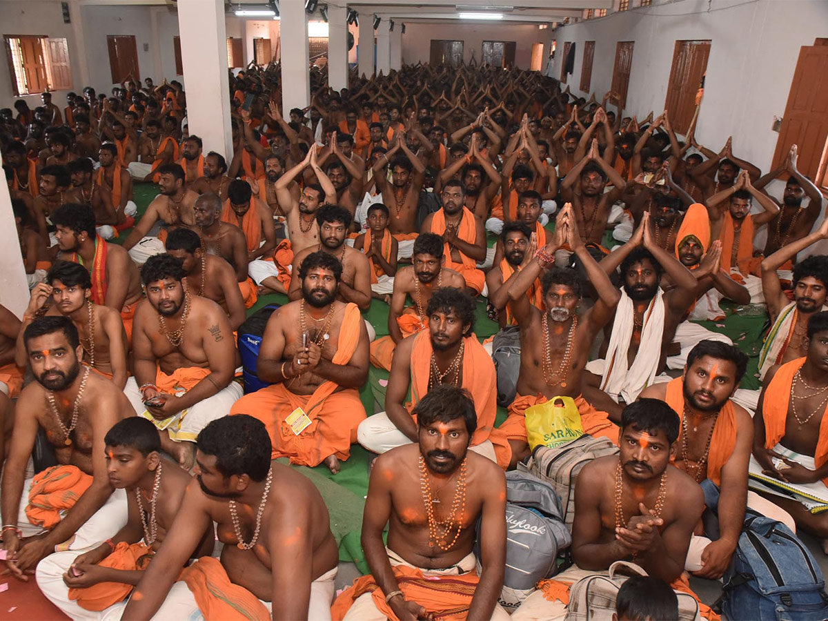 Kondagattu_20Anjaneya_20Swamy_20Temple-39.jpg 38