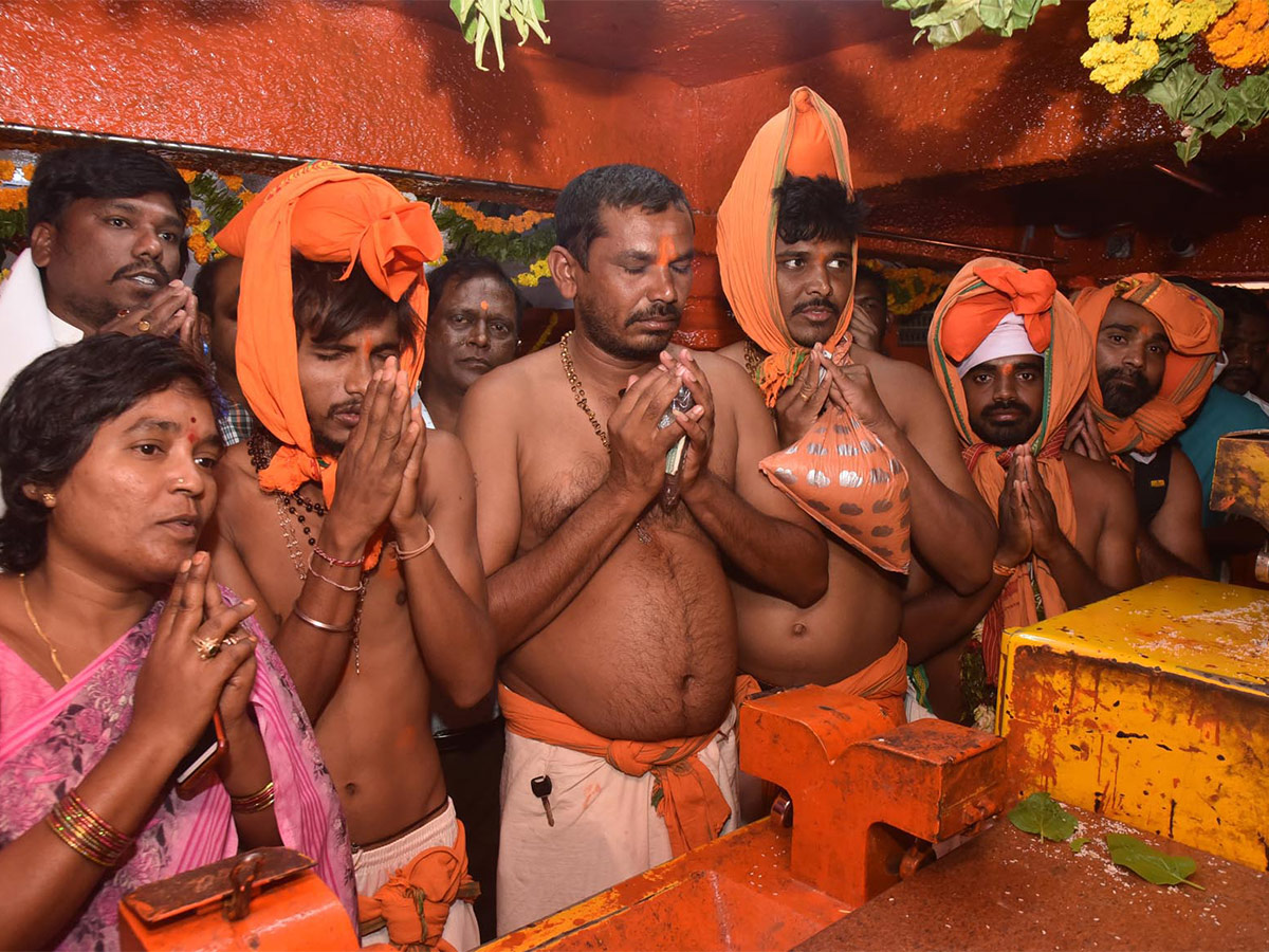 Kondagattu_20Anjaneya_20Swamy_20Temple-4.jpg 4