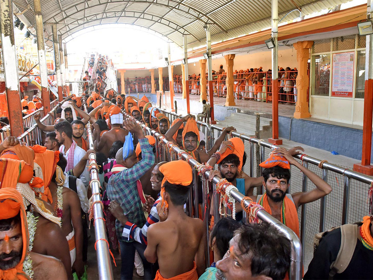 Kondagattu_20Anjaneya_20Swamy_20Temple-43.jpg 42