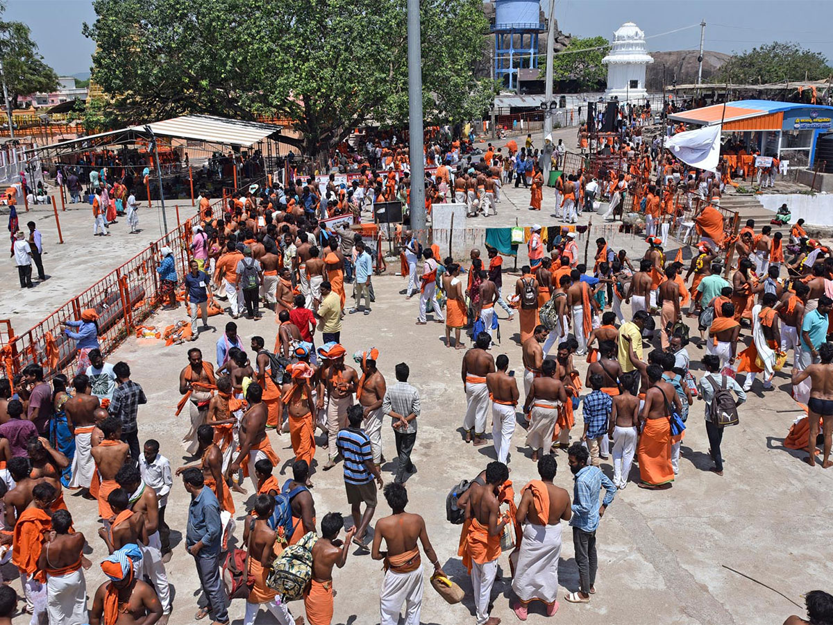 Kondagattu_20Anjaneya_20Swamy_20Temple-46.jpg 45