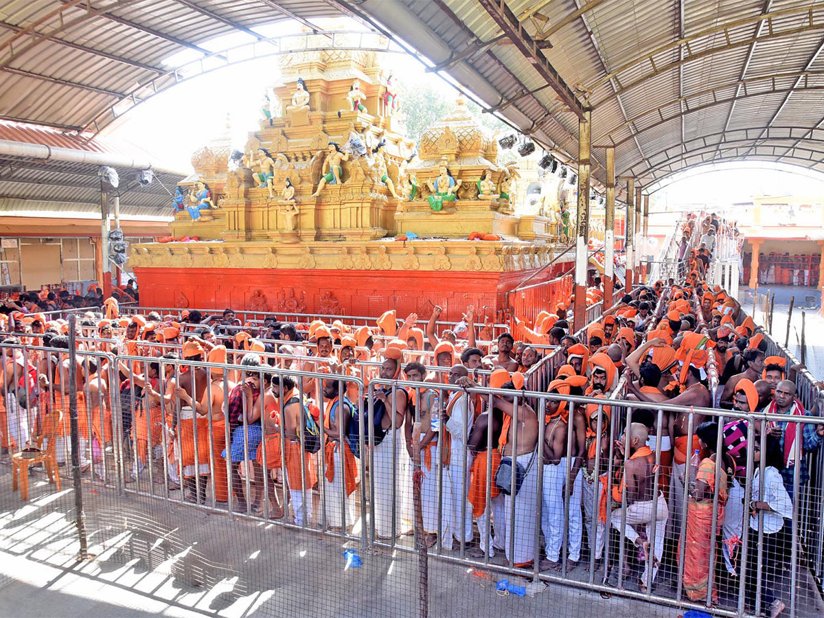 Kondagattu_20Anjaneya_20Swamy_20Temple-5.jpg 5