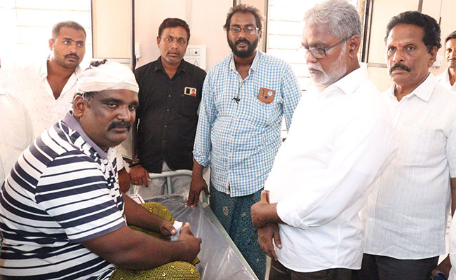 TDP_20Activists_20Attack_20YSRCP.jpg