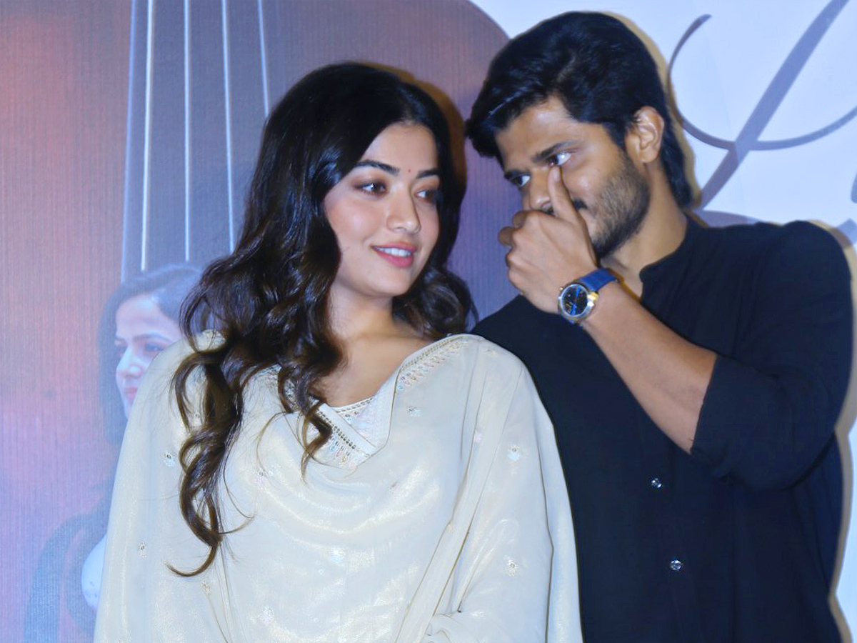 Baby_20Movie_20Premisthunna_20Song_20Launch_20Event_20Photos_3.jpg 4