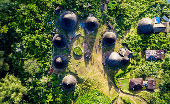 05-Indonesia_20Manggarai_20Huts.jpg 6