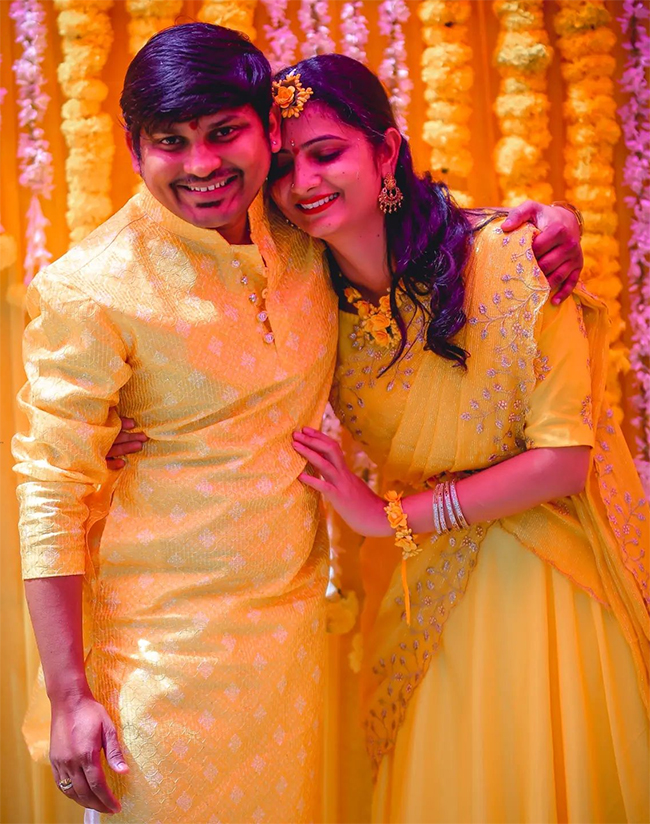 Rocking_20Rakesh_20Jordar_20Sujatha_20wedding.jpg 16