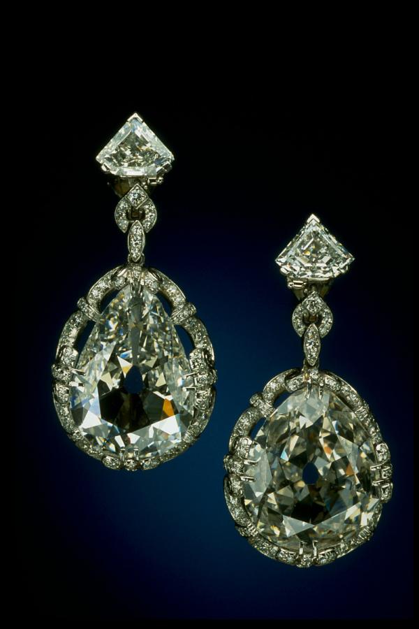 The_20Marie_20Antoinette_20Earring.jpg 9