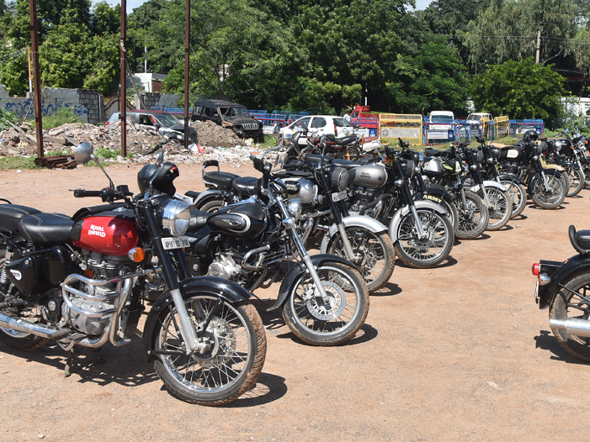 police_20bike_20silencers_20latest.jpg 6