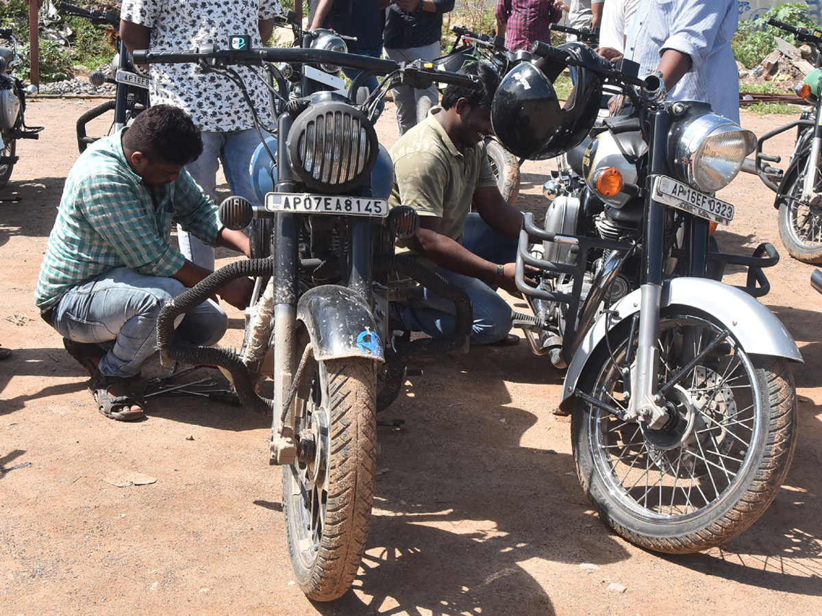police_20crush_20modified_20bike_20silencers.jpg 9