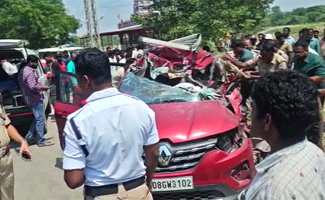 Hyderabad-Shankarpalli-Road-Accident.jpg