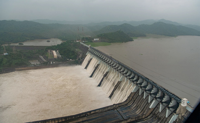 Sardar_20Sarovar_20Dam_2C_20Gujarat.jpg 11