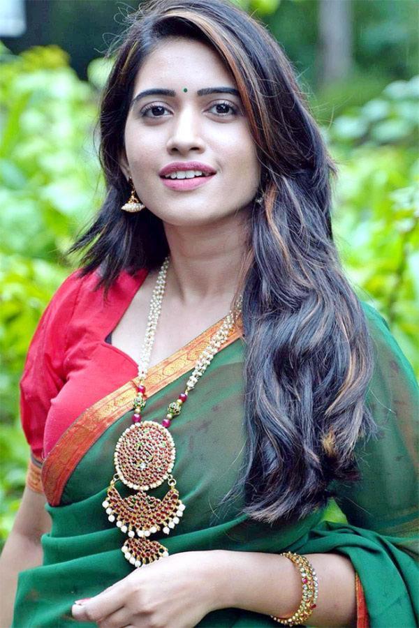 anchor_20sravanthi_20chokarapu.jpg 2