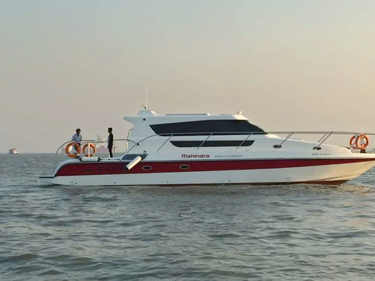 mahindra-boat.jpg 10