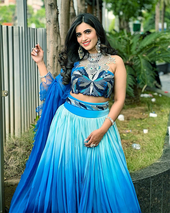 sravanti_20chokarapu_20hot_20navel_20compilation.jpg 20