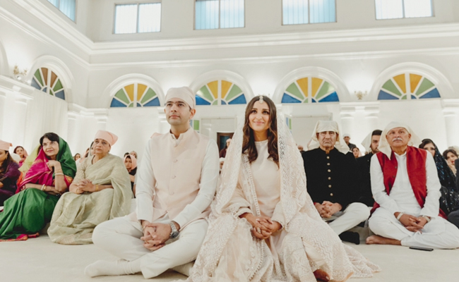 unseen-glimpses-from-parineeti-chopra-and-raghav-chadha-engagement-ceremony.jpg 2