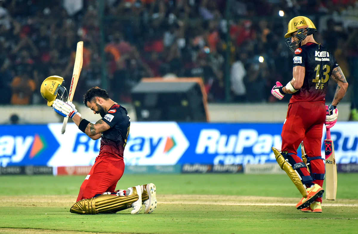 virat_20kohli_20100_20vs_20srh.jpg 1