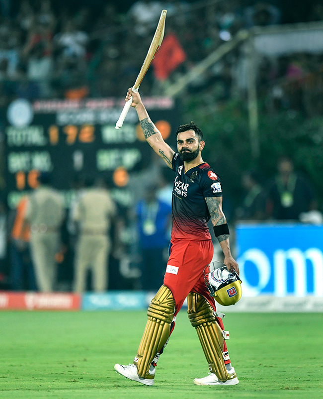 virat_20kohli_20six_2Ckohli_20100.jpg 22