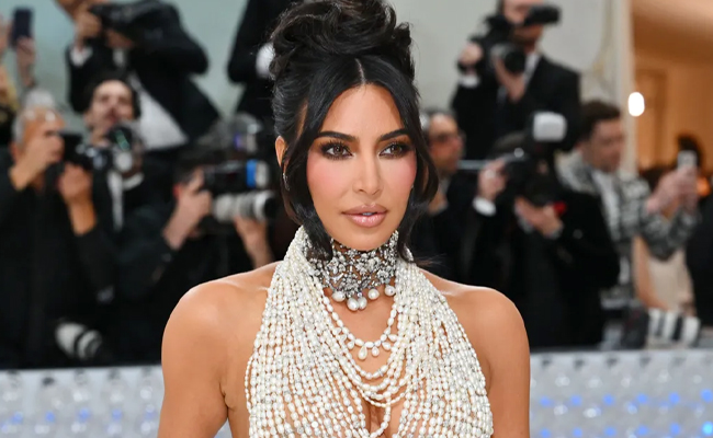 8._20Kim_20Kardashian.jpg 9