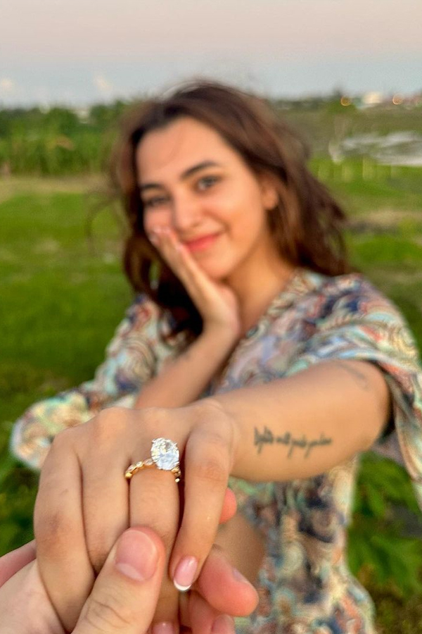 Anurag_20Kashyap_20Daughter_20Engaged_20Photos_10.jpg 11