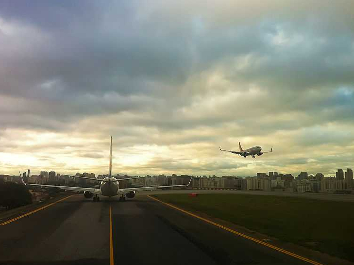 congonhas-airport.jpg 4