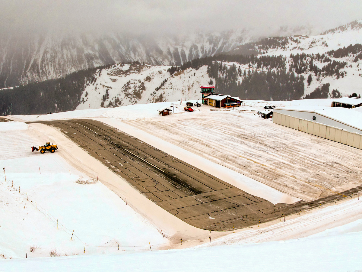 courchevel-airport.jpg 5