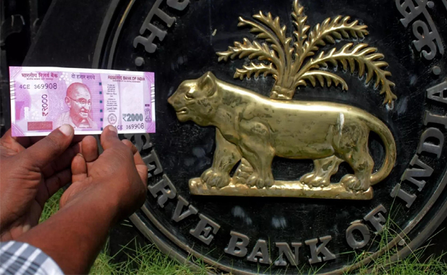 demonetization-affect-the-common-man.jpg