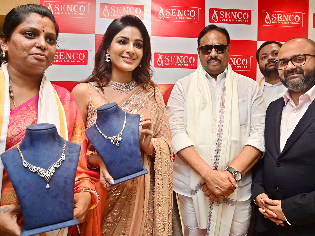 Samyuktha_20Menon_20Launch_20Senco_20Gold_20and_20Diamonds_20Showroom_20Photos_3.jpg 2