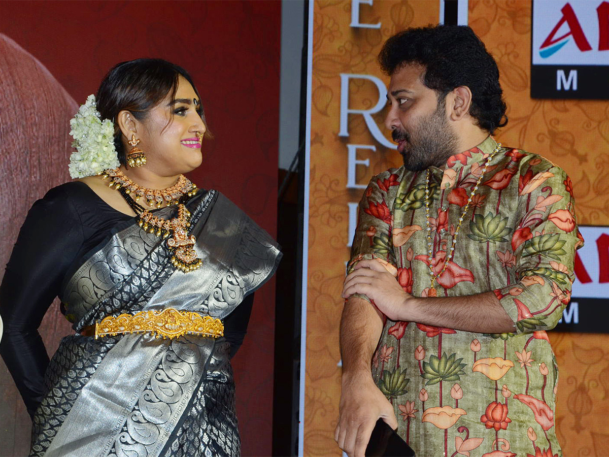 Malli_20Pelli_20Pre_20release_20event_20pics-14.jpg 14