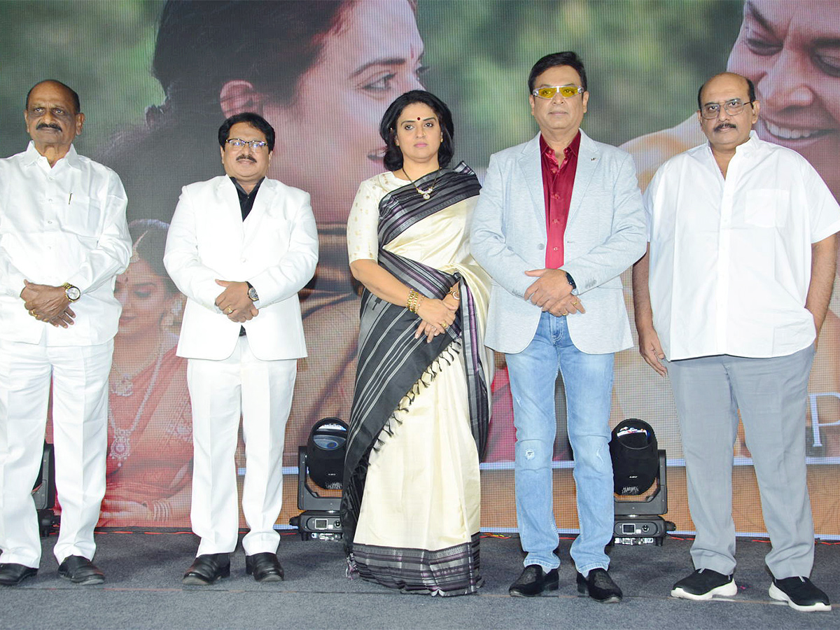 Malli_20Pelli_20Pre_20release_20event_20pics-22.jpg 21