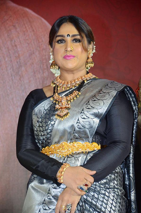 Malli_20Pelli_20Pre_20release_20event_20pics-8.jpg 8