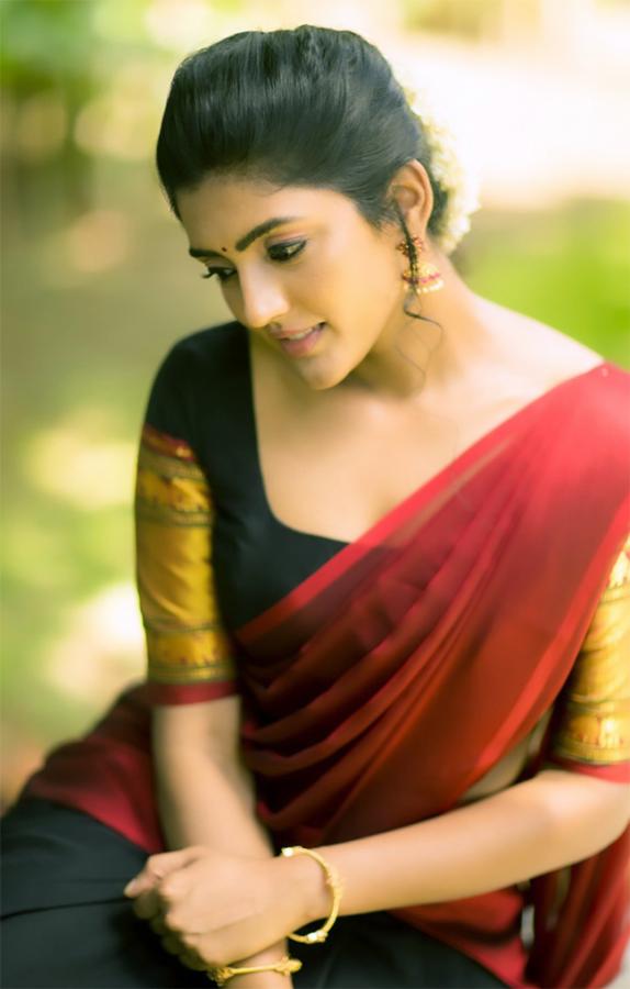 eesha_20rebba_20photoshoot.jpg 6