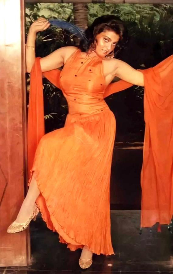 silk_20smitha_20life_20history.jpg 15