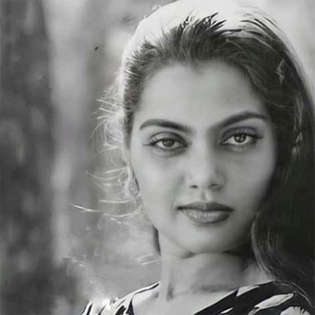 silku_20smitha_2Csilk_20smitha_20biography.jpg 9