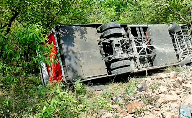 Bus-Accident3.jpg