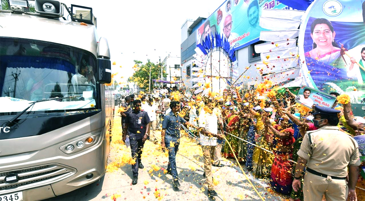 CM_20YS_20Jagan_20East_20Godavari_20Kovvur_20Tour_20Photos-11.jpg 11
