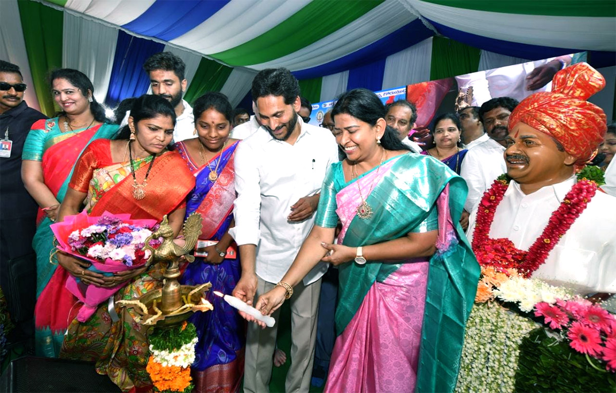 CM_20YS_20Jagan_20East_20Godavari_20Kovvur_20Tour_20Photos-7.jpg 7