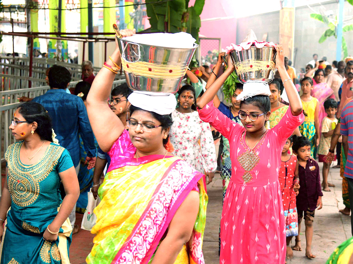 tirupati_20tataya_20gunta_20gangamma_20jatara.jpg 14