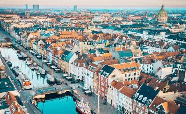 10._20denmark_0.jpg 11
