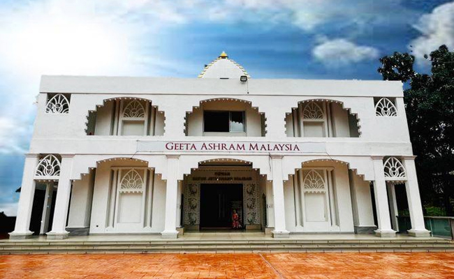 2._20Geeta_20Ashram_2C_20Malaysia.jpg 3