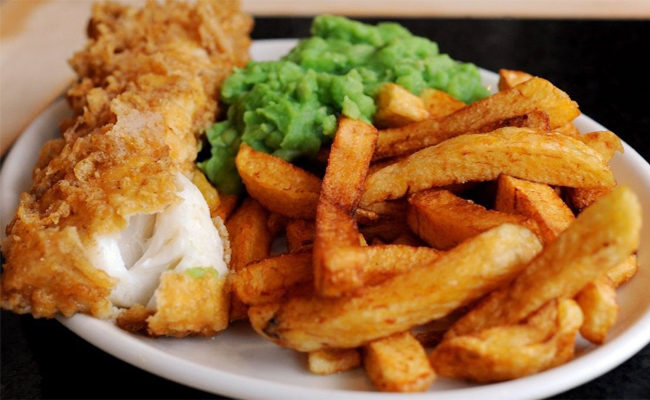 8._20Fish_20and_20chips_20in_20England.jpg 9