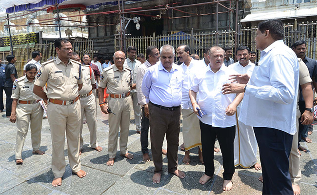 Strong--Security--In--Tirumala--With--Modern--Technology.jpg