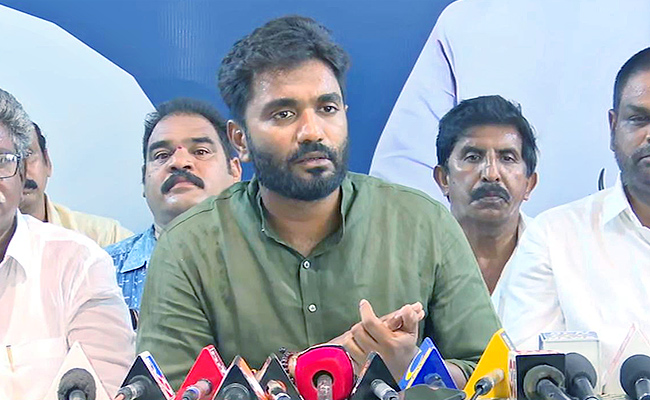 YSRCP-MP-Bharath-Serious-Comments.jpg