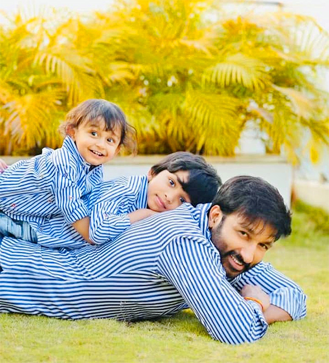 gopichand-_20son-_20photos.jpg 7