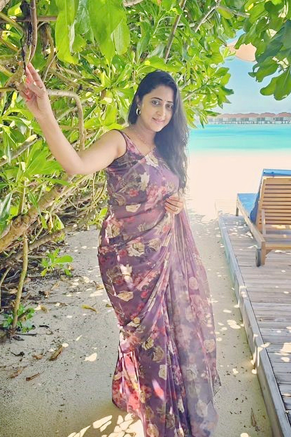 Actress_20Kanika_20Unseen_20Photos_10.jpg 11