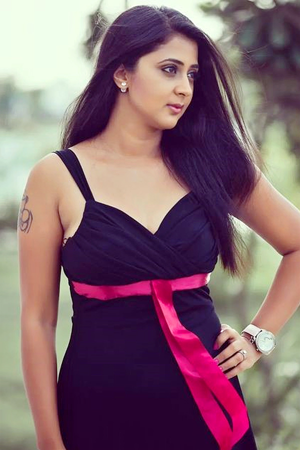 Actress_20Kanika_20Unseen_20Photos_3.jpg 4