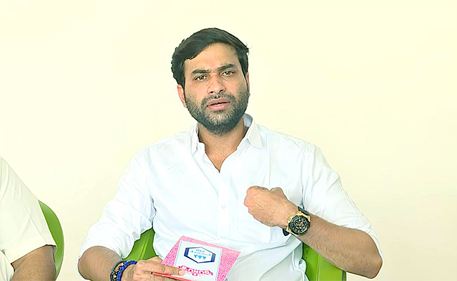 Devineni-Avinash-Comments-Over-NTR.jpg