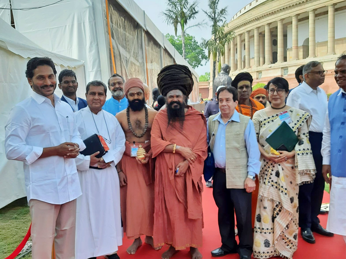 PM_20Modi_20inaugurates_20new_20Parliament_20building_20Photos_20.jpg 2