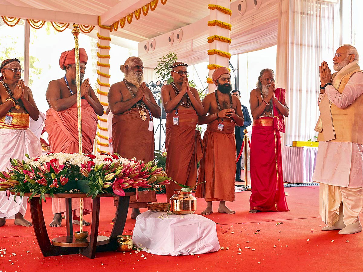 PM_20Modi_20inaugurates_20new_20Parliament_20building_20Photos_6.jpg 11