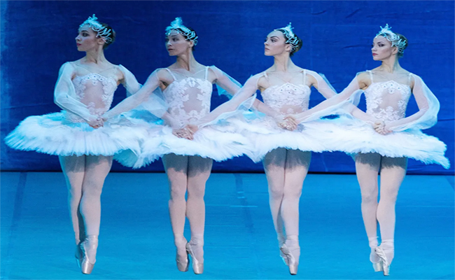 Ballet_2C_20Russia.jpg 11